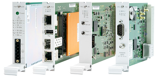 I en konfigurasjon hvor det er to klokkemoduler tilstede er det også nødvendig med en switchmodul (RSC) som utfører en smidig overgang fra primærklokken til backupklokken